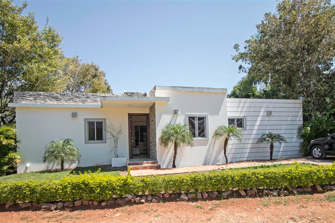 Affordable two bedroom, two bathroom Villa, for Sale located in Sosua - Miniatura 2