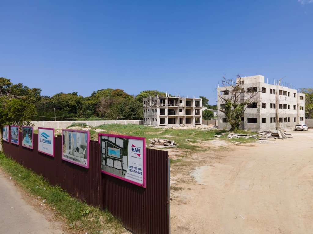 Apartment for Sale: 2 Bedroom, Close to the Beach in Sosua, Dominican Republic - Miniatura 10