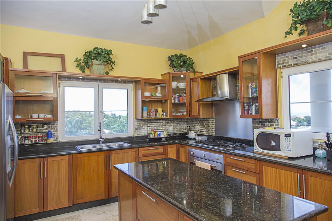 Luxury Villa for Sale in an Exclusive Gated Community - Sosua - Miniatura 4